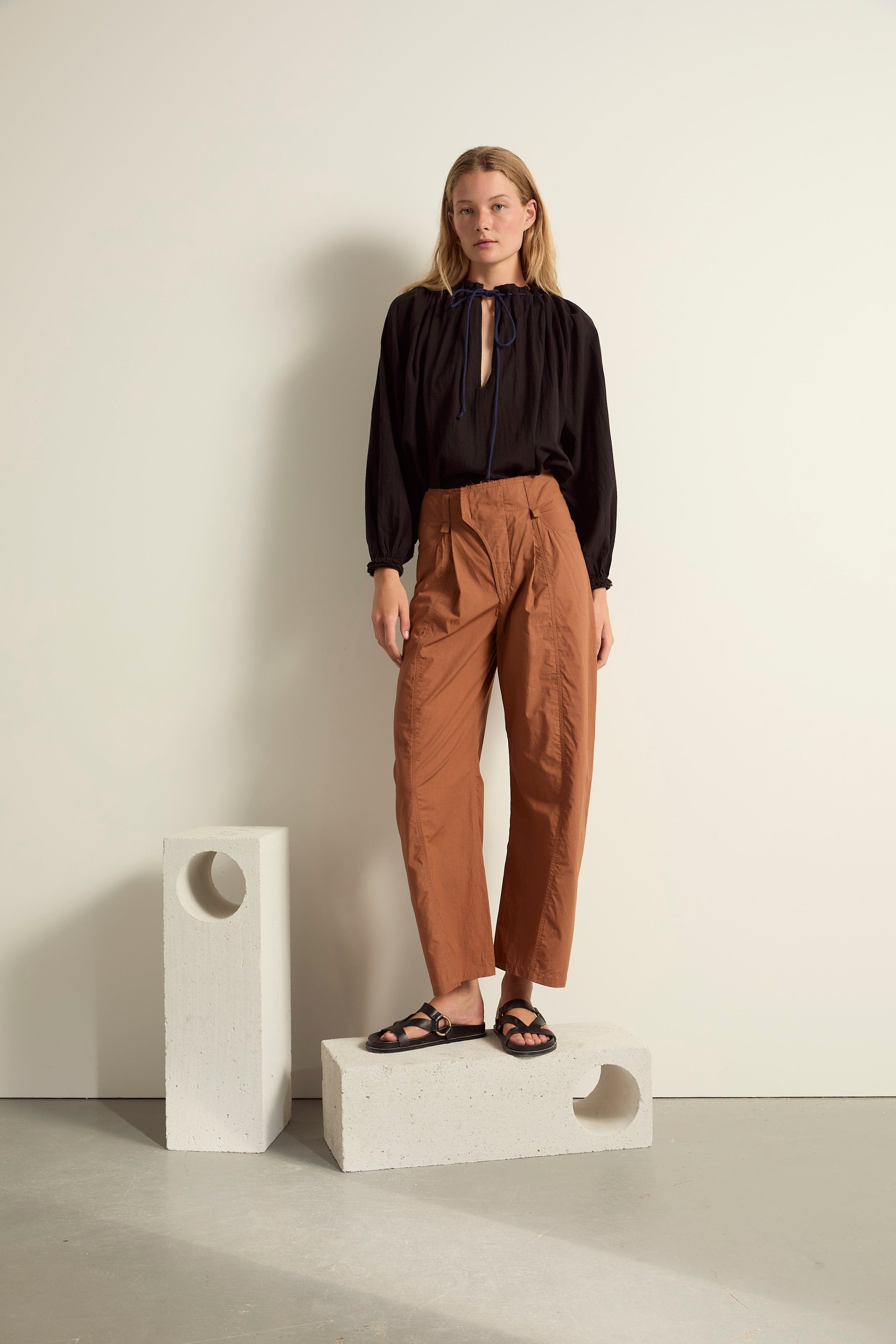 BLOUSE BONO - BLACK