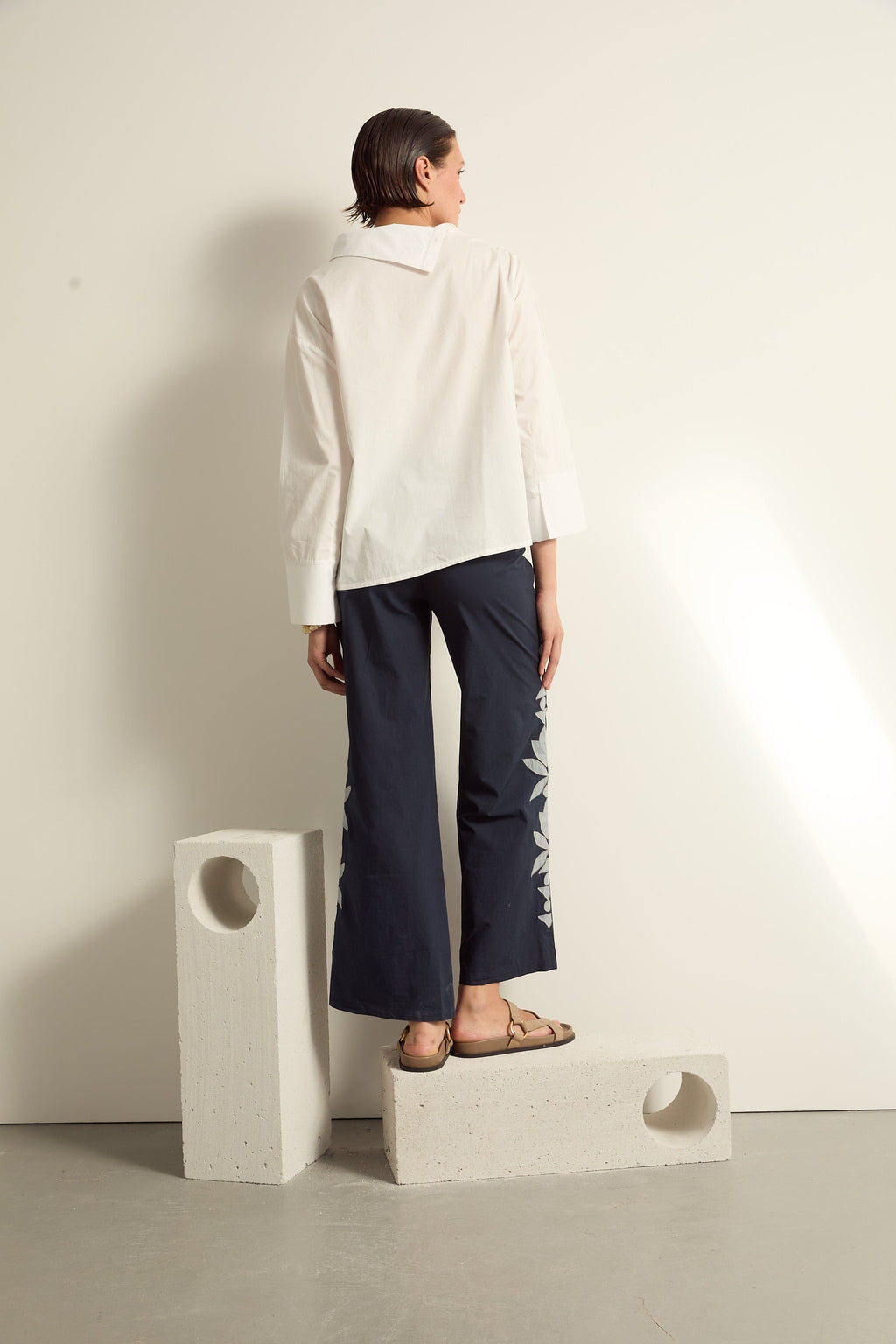 PANTALON ERIKA FLORAL - DELHI BLUE