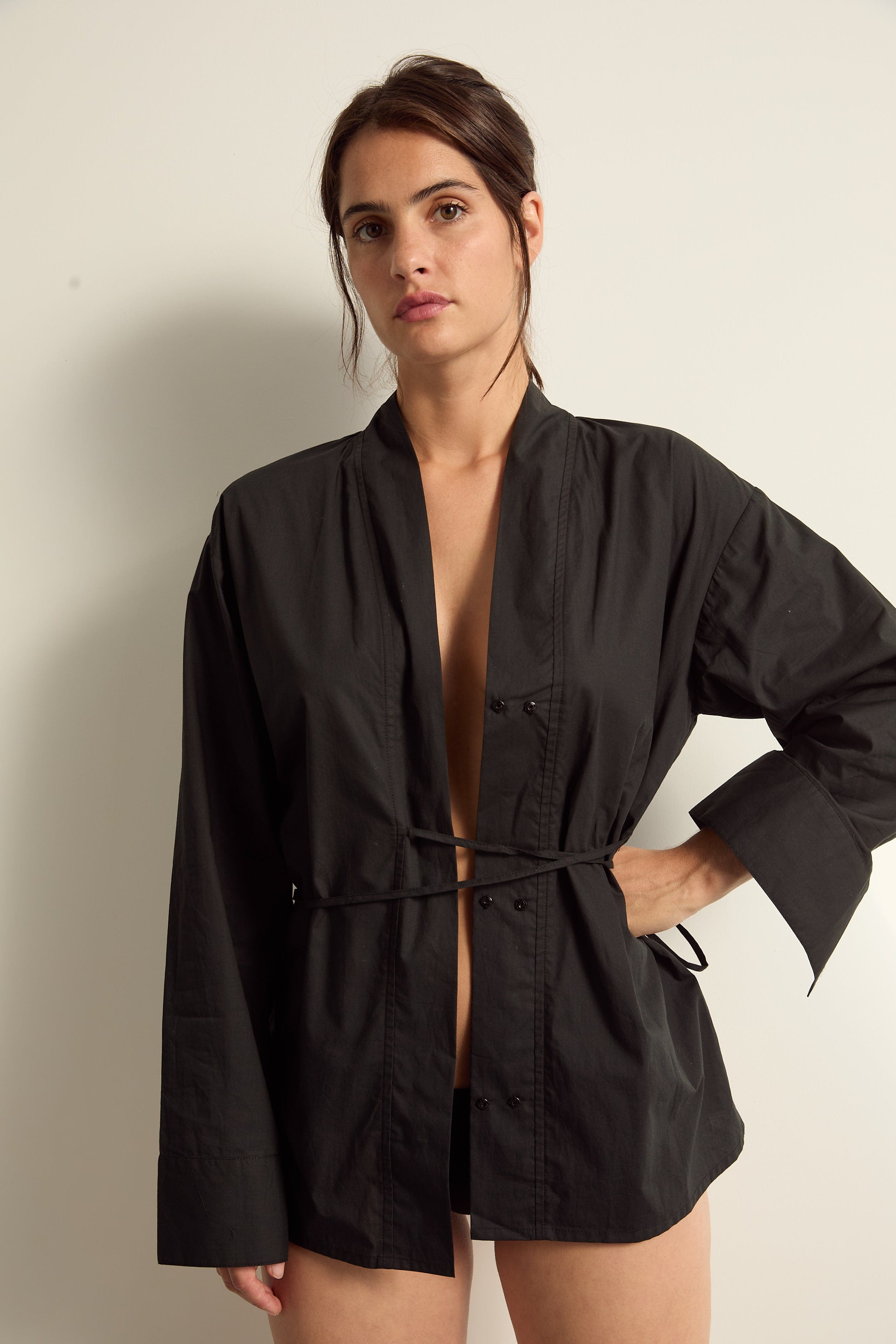 BLOUSE NINE - BLACK